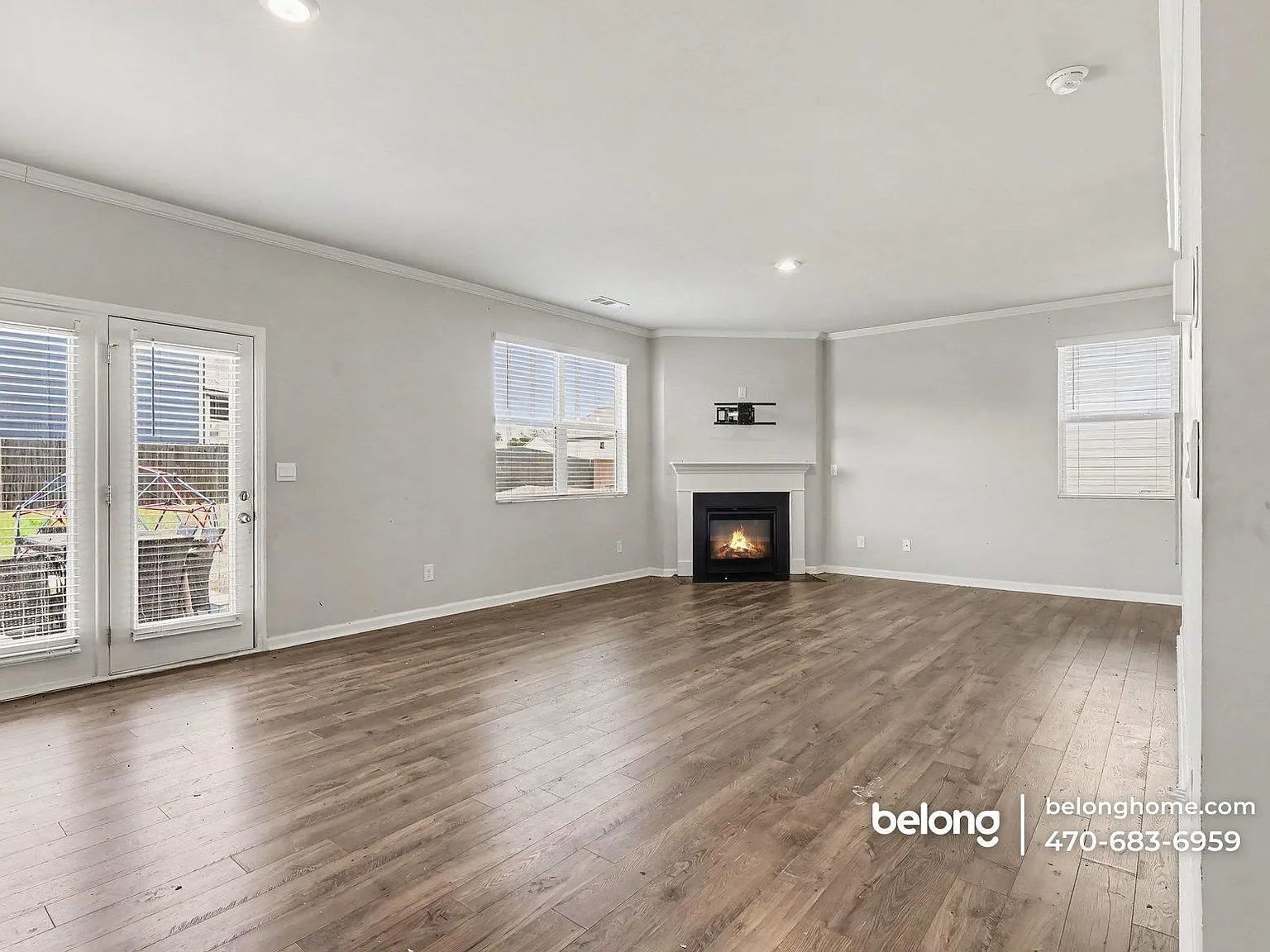 4 bed, 2.5 bath, 2400 sqft, $2,575 — Photo 4