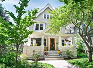 2847 N Murray Ave, Milwaukee, WI 53211