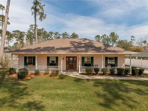 132 Country Club Dr, Covington, LA 70433