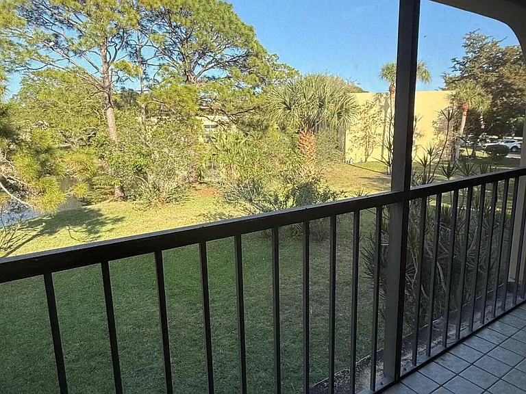 930 SW 9th Street Cir #205 — Photo 33