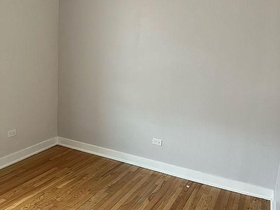 5th image of 4001 W Montrose Ave #4007-2
