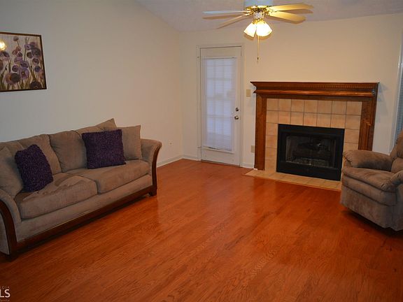 5th image of 125 Lagrange Ct