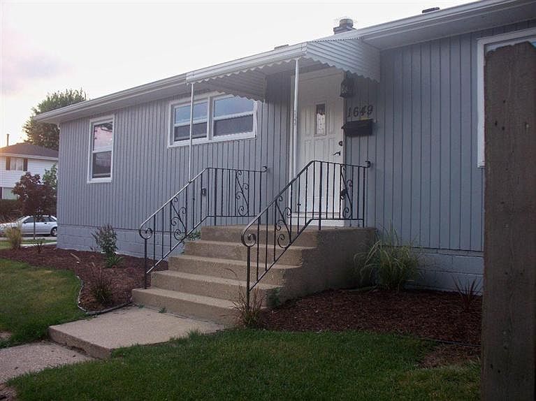 1st image of 1649 Parkview Ave