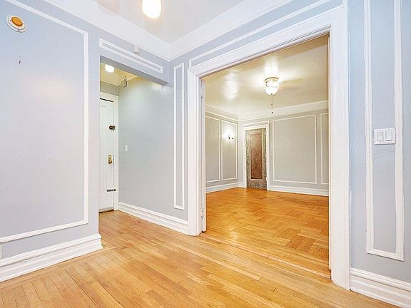3rd image of 870 W 181st St APT 23