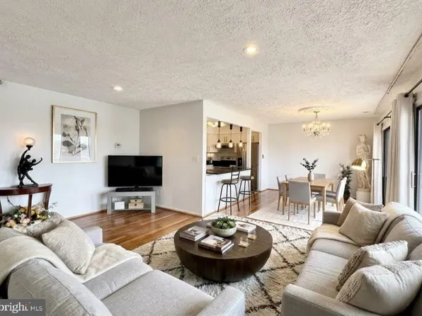532 Riviera Dr APT B, Joppa, MD 21085