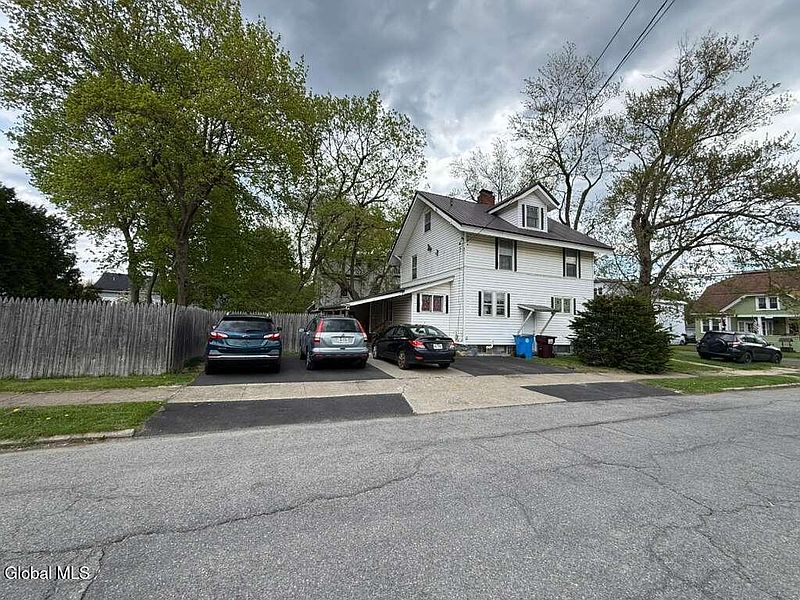 4th image of 244 W Fulton Street