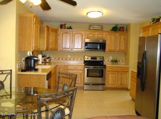 41 Maple St, Dallas, PA 18612