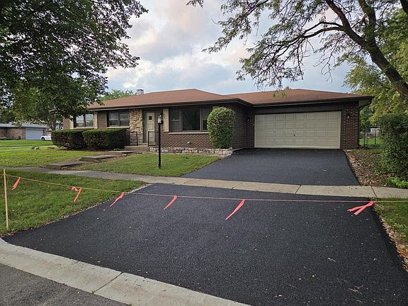 2nd image of 668 Lee Dr