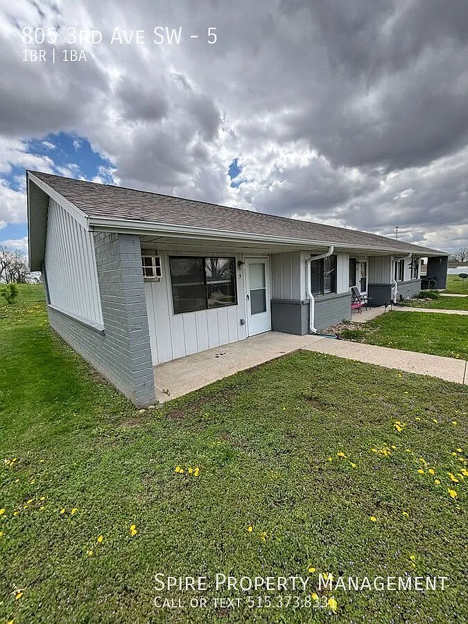 Building Photo - 805 3rd Ave SW #5