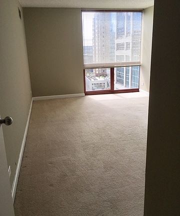 5th image of 200 N Dearborn St Unit 3908