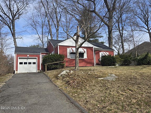 2nd image of 104 Dannell Dr