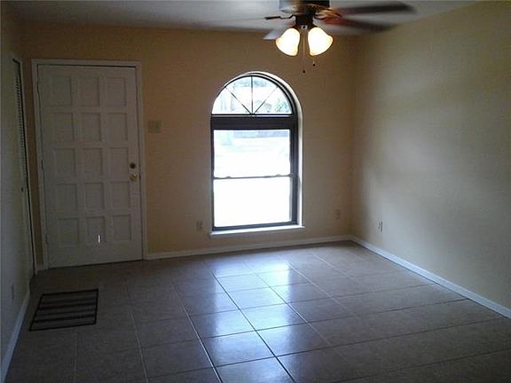 2nd image of 1107 Springwood Dr