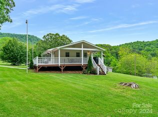 31 Hensley Dr, Asheville, NC 28805