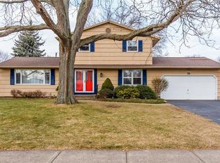 70 Kings Gate S, Rochester, NY 14617