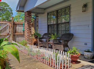 1913 Squirrel Path, Fort Walton Beach, FL 32547