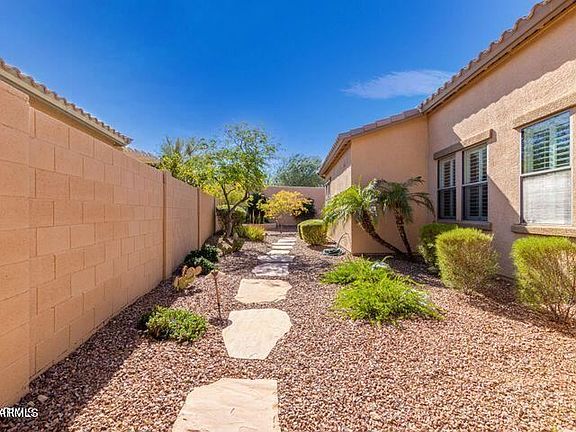 5th image of 18269 W La Mirada Dr