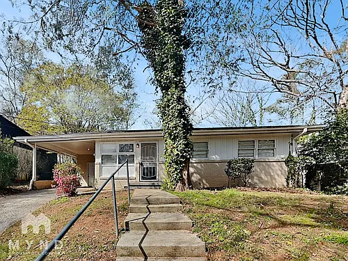 450 Fairburn Rd NW Photo 1