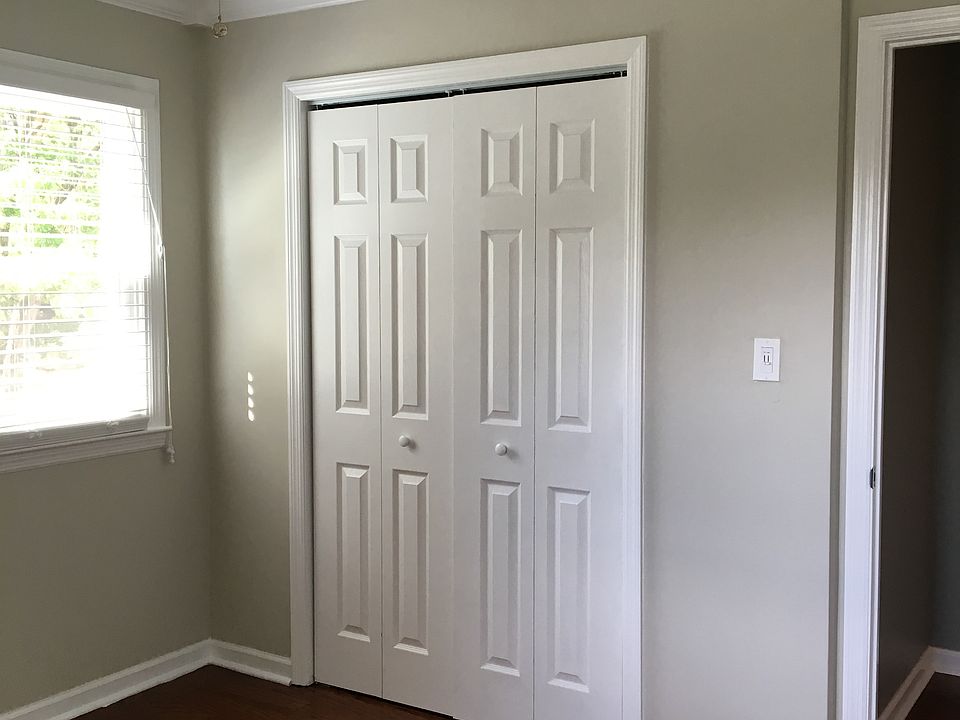 1st image of 1003 Thorpe St