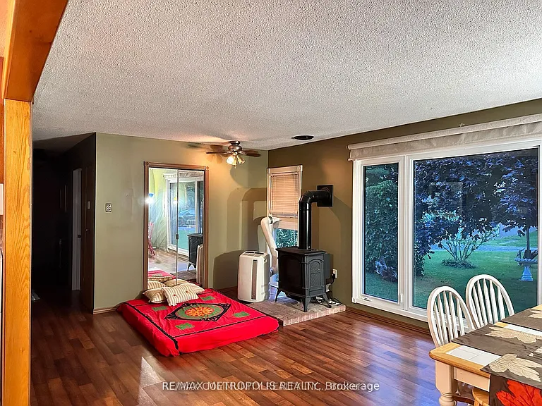 498 Hiscock Shores Rd — Photo 20