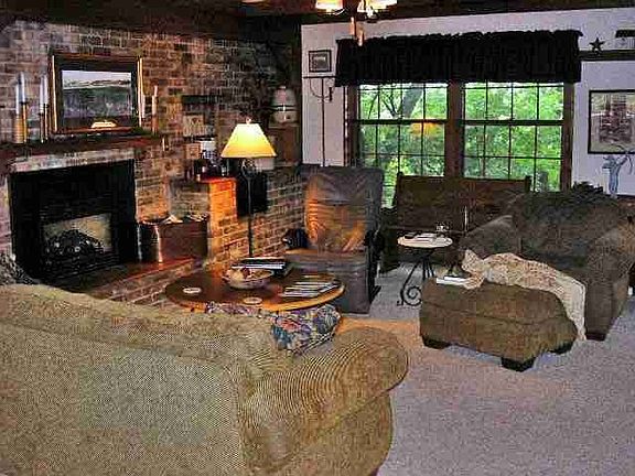 3rd image of 485 Uppermill Hgts Dr