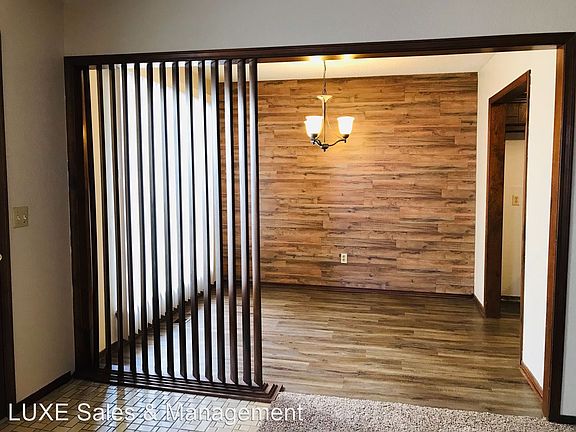 4th image of 1305 Summerton Pl