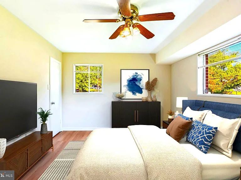 10601 Weymouth St #4 — Photo 14