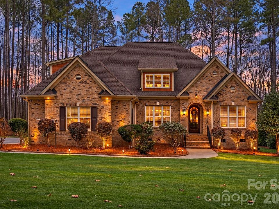 1st image of 7404 Bay Cove Ct