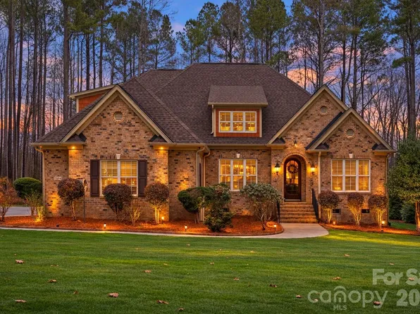 7404 Bay Cove Ct, Denver, NC 28037