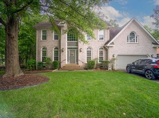 821 Loch Island Dr, Chesapeake, VA 23320