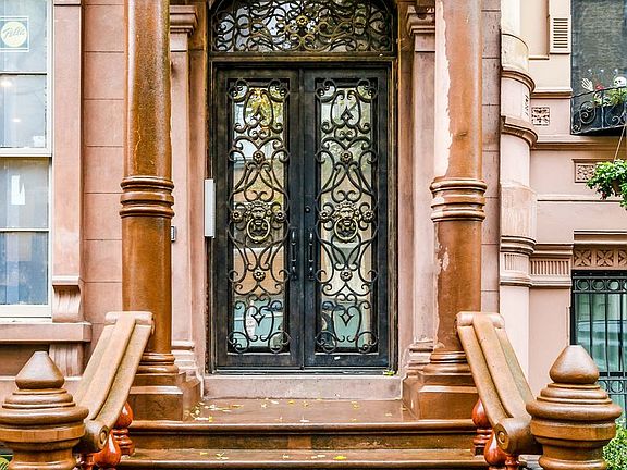 2nd image of 130 W 123rd St #1F