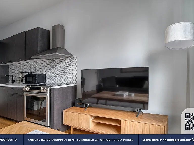 101 E 10th St #8D — Photo 3