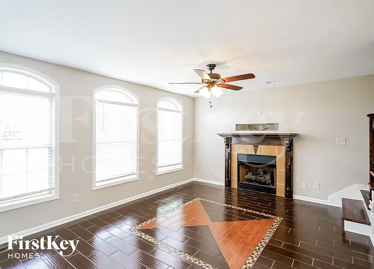 2203 Killington Dr — Photo 2