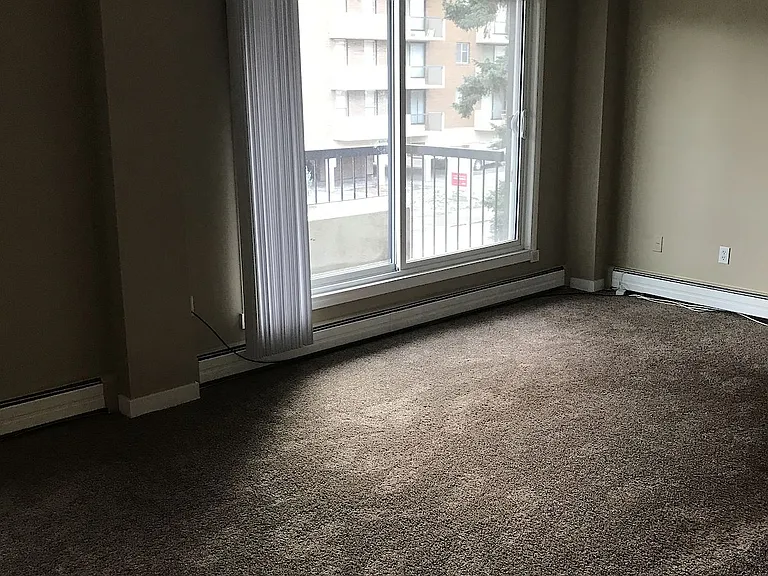 110 25th Ave SW — Photo 37