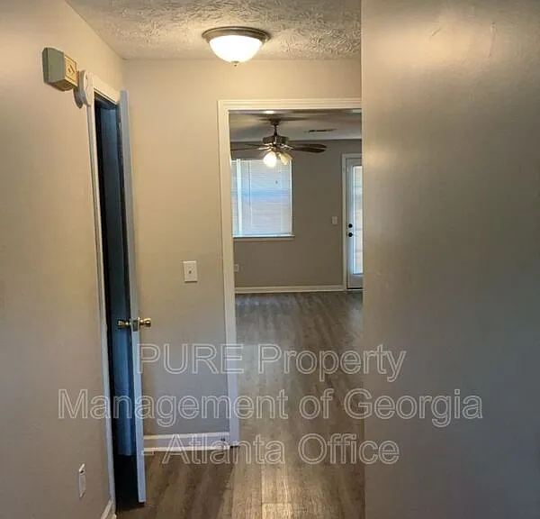 2394 Leeward Ct — Photo 2