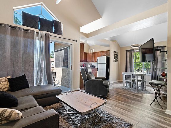 5th image of 1633 E Lakeside Dr Unit 180