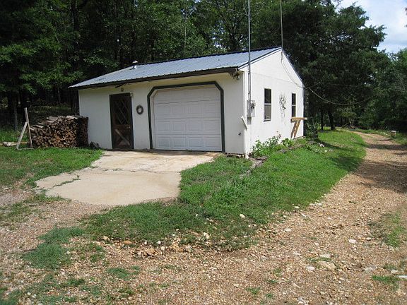 3rd image of 20 Griffin Ln