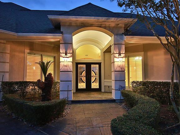 HIGH QUALITY CONSTRUCTION BY FLAIR CUSTOM HOME BUILDERS.