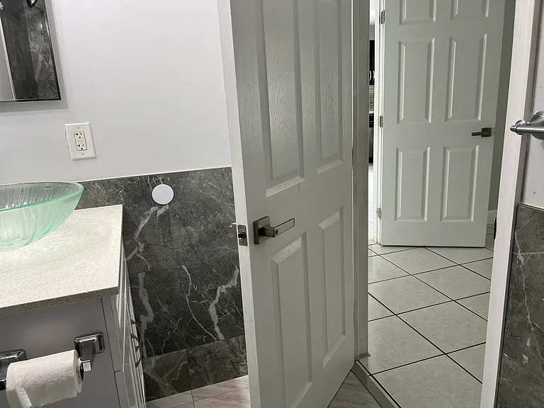 13671 Yarmouth Ct — Photo 17