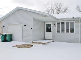 1517 Fairlawn Ave, Fond Du Lac, WI 54937