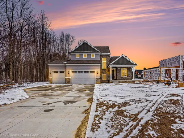 55140 Baker Rd, Chesterfield, MI 48047