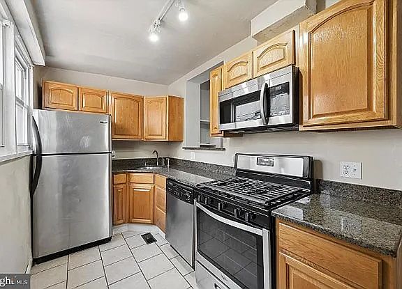 5th image of 765 S Mole St