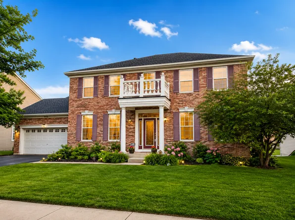 343 Copper Springs Ln, Elgin, IL 60124