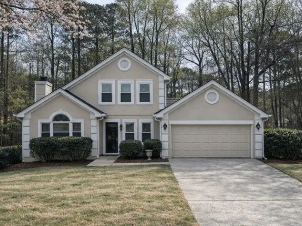 4390 Pinewalk Dr, Alpharetta, GA 30022