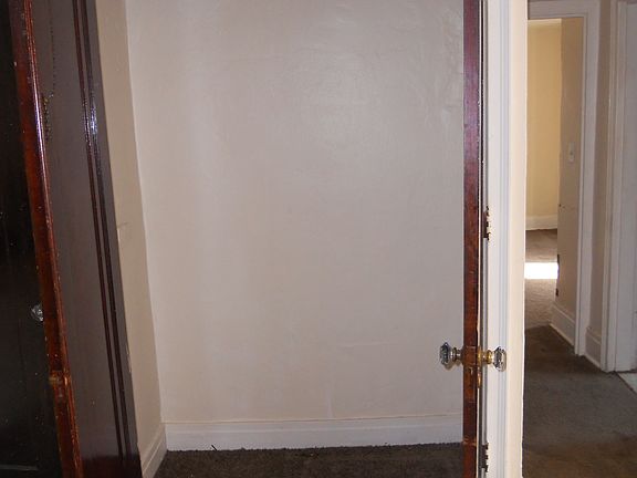 4th image of 209 Elmwood Ave APT 33