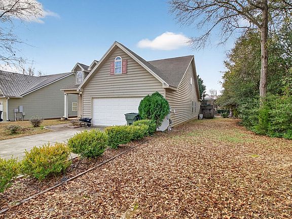 2nd image of 113 Cottage Ct