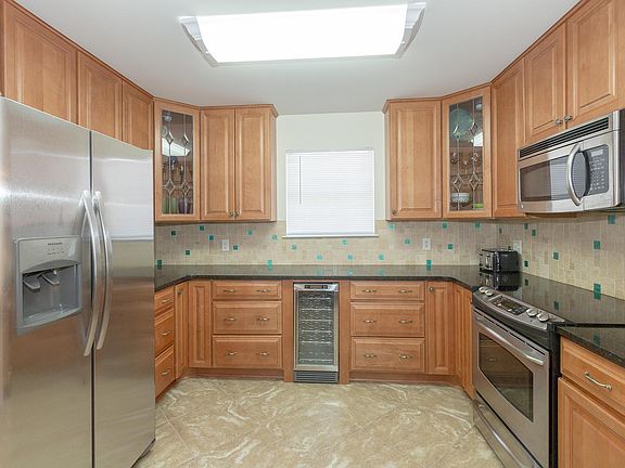 4th image of 114 Mainsail Dr #C26