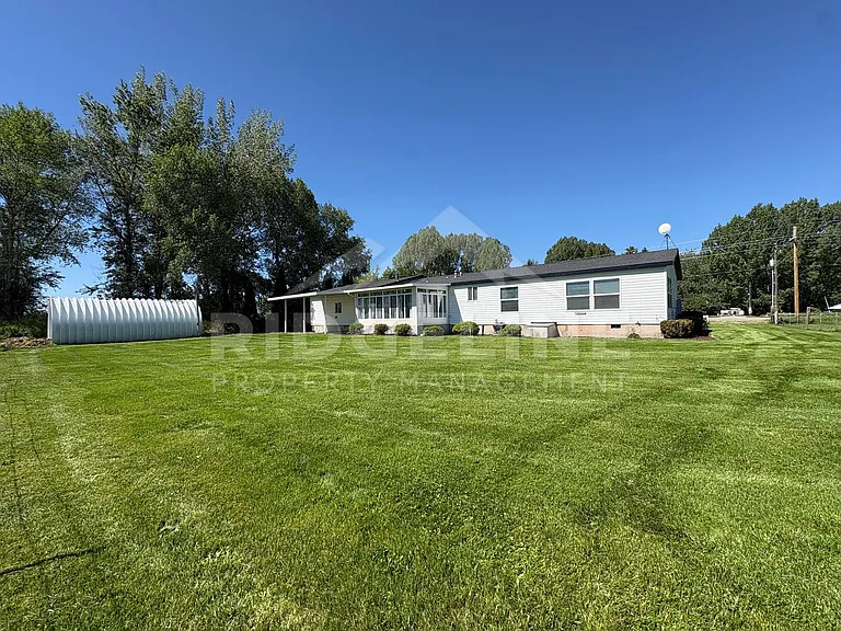 582 N 4200 E — Photo 17