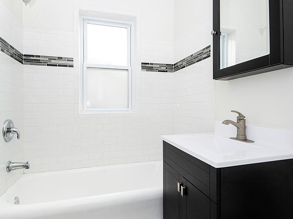 4th image of 3821-23 N Greenview Ave #21-3E