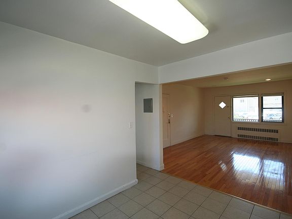 4th image of 411 W Broadway APT 1H