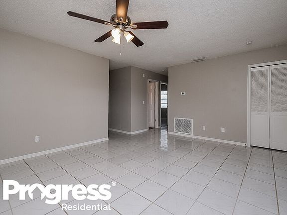 3rd image of 16120 Pebblebrook Dr
